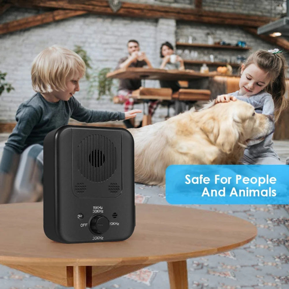 Dispositif Ultrason Anti-Aboiement pour Chiens – Extérieur & Étanche